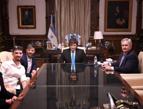 Milei Welcomes Returned Hostages Cunio Brothers at Casa Rosada